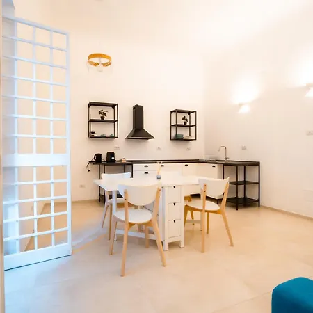 Ravannah Apartment